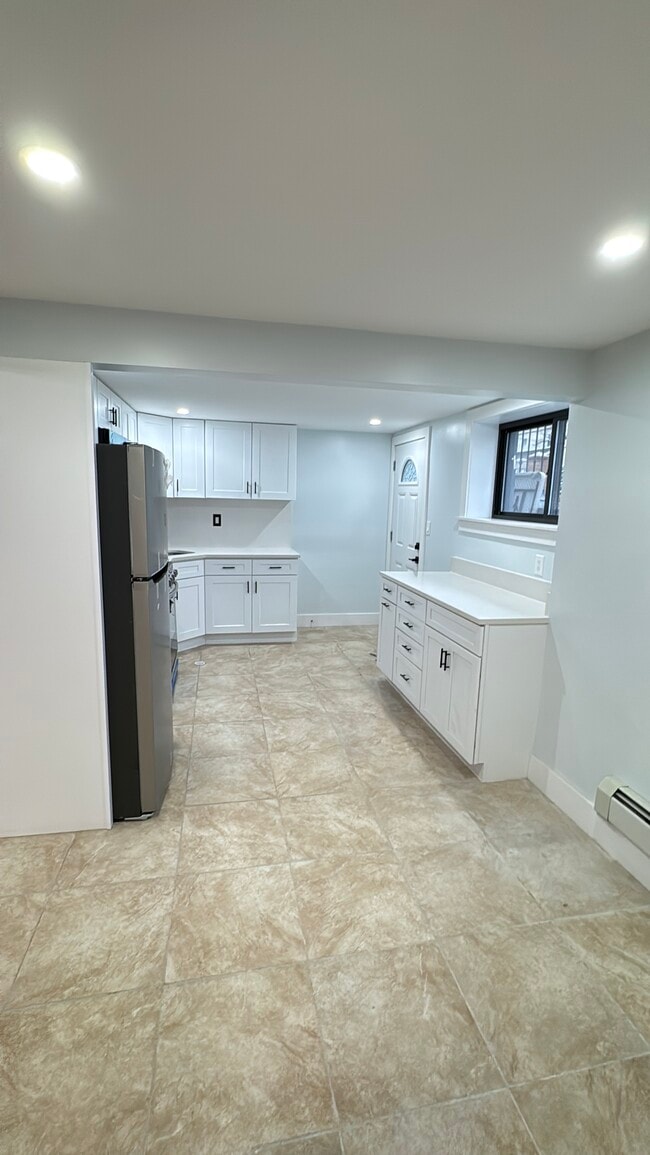 Building Photo - 11945 Sutphin Blvd Unit B