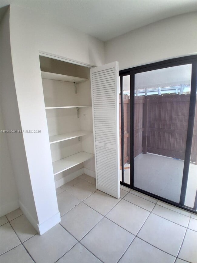 Photo - 1231 SW 136th Pl Unit B