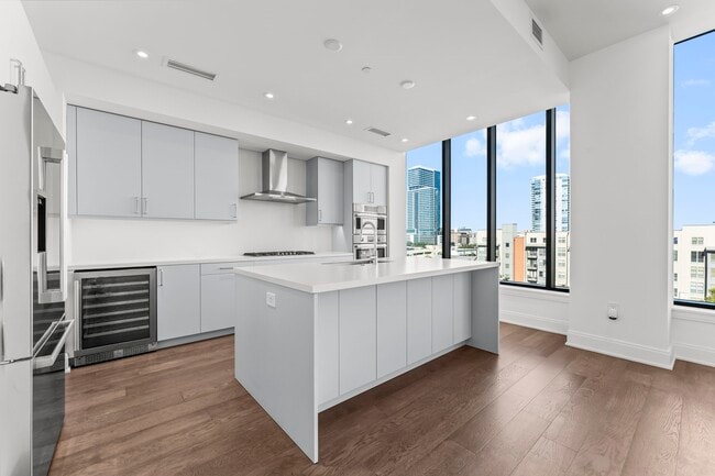 Building Photo - 2323 W Main St Unit 606