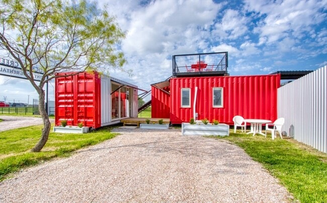 Photo - 6449 S Interstate 35