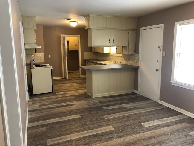 Photo - 4708 43rd St