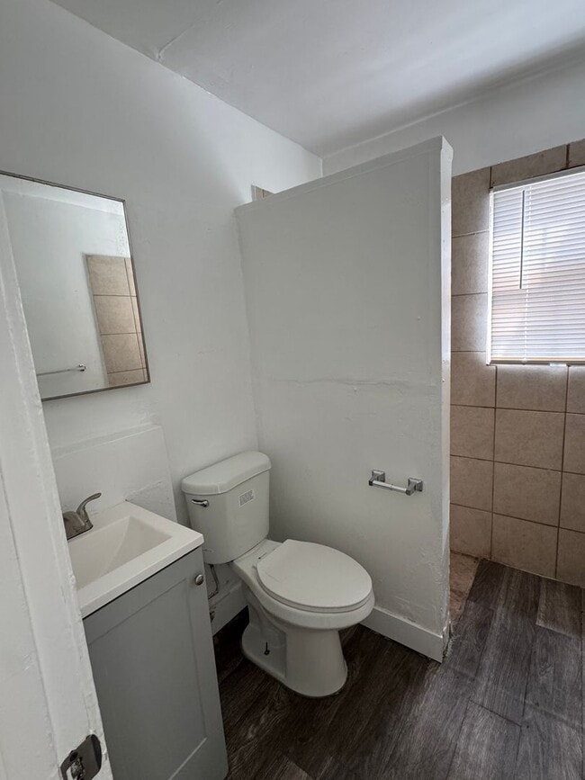 Photo - 834-846 N Davidson Ave Unit 834-1