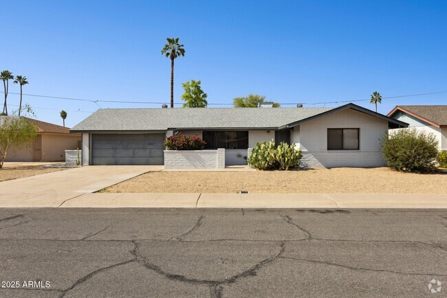 Building Photo - 1224 E Del Rio Dr Rental