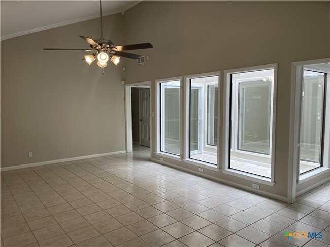 101 Rio Vista Dr