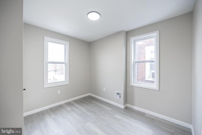 Photo - 2265 E Clearfield St