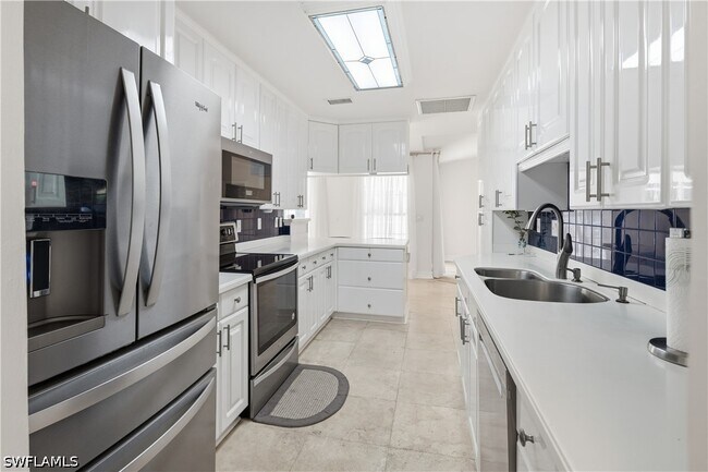 Photo - 128 Viking Way