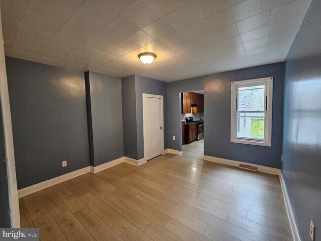 203 3rd St