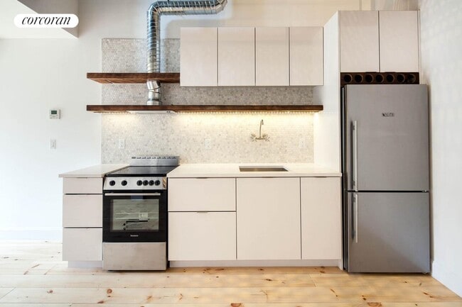 Photo - 163 N 6th St
