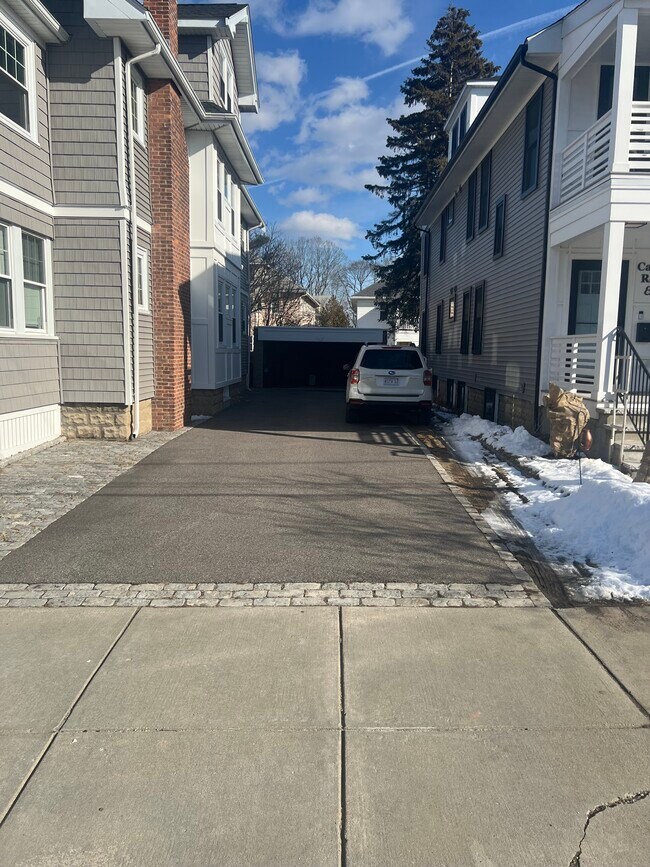 Photo - 20 Carver Rd E Unit # 2