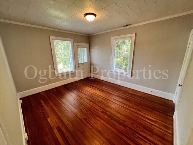 Photo - 496 W End Blvd Unidad B