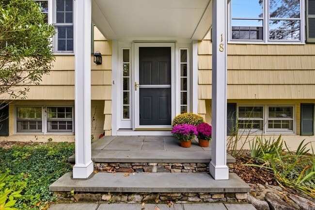 Photo - 18 Taylor Rd