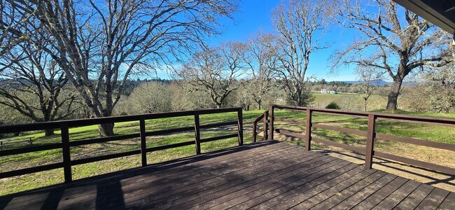 Photo - Privacy And Space In The Heart Of Rural West County. Minutes From Sebastopol And The Bay.