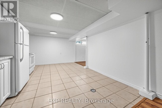 Photo - 847 Upper Ottawa St