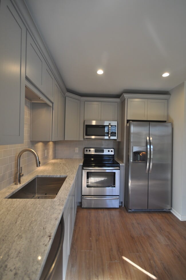 Photo - 920 Emmett Avenue