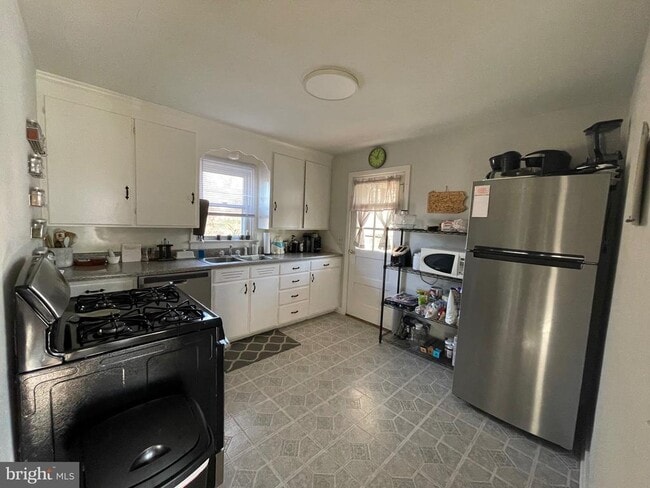 Photo - 2914 Harvard Ave