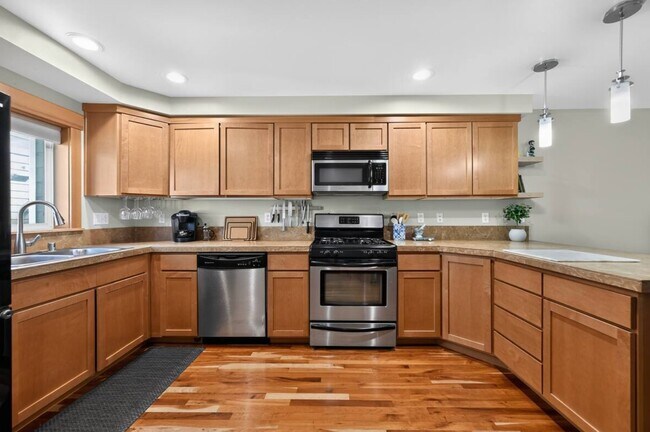 Photo - 9237 17th Ave SW
