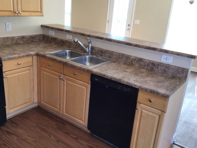 Photo - 156 Cotillion Cres