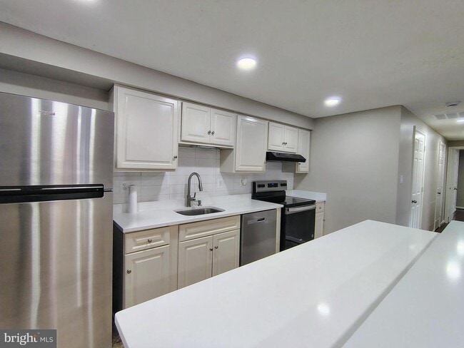 Photo - 12407 Hickory Tree Way Unidad 524