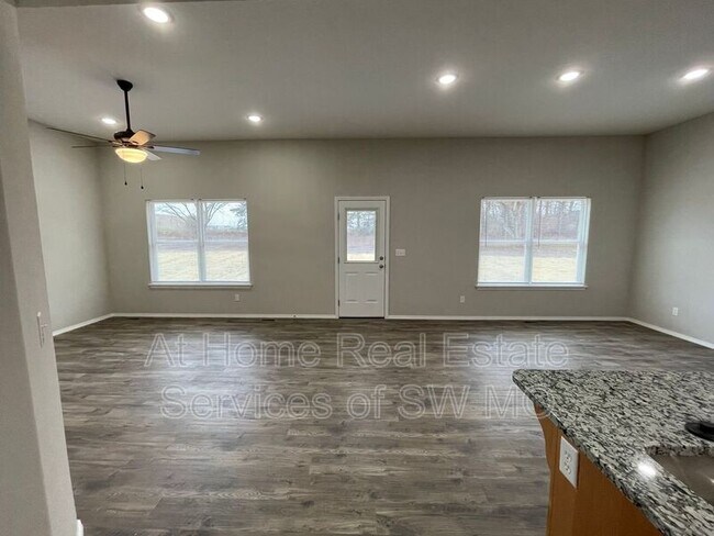 Photo - 3912 W Linwood St