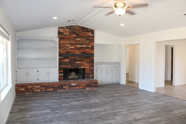 Photo - 1403 W Aries Rd