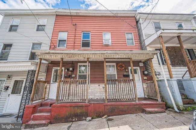 Photo - 134 W Spruce St Townhome