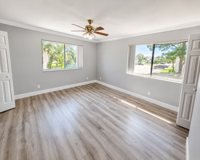Photo - 2148 Sherwood Forest Blvd