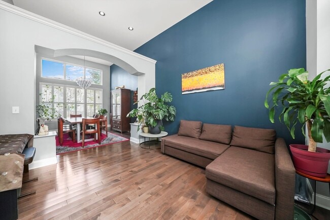 Photo - 5 Compton Ct