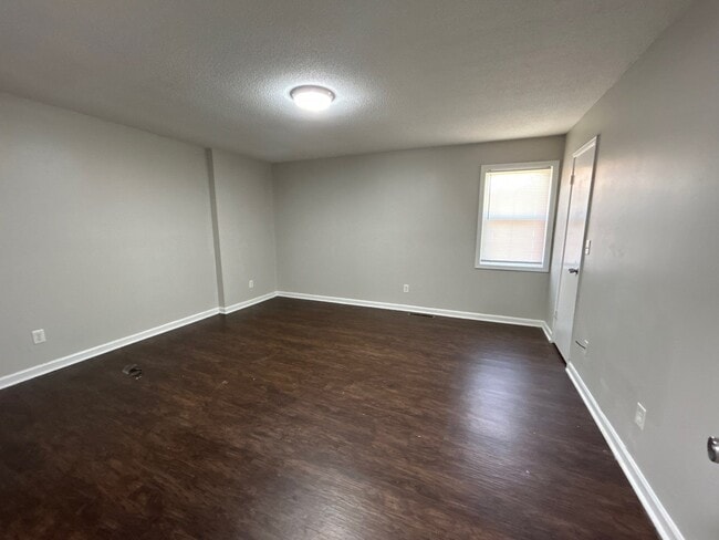 Photo - 37 Brianfield Dr