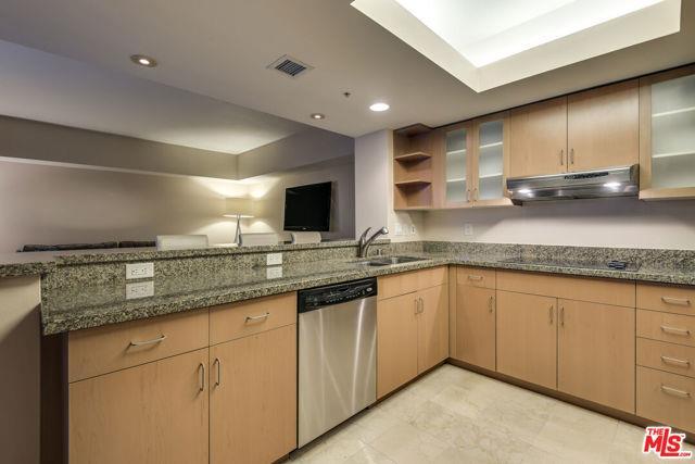 Building Photo - 13700 Marina Pointe Dr Unit PH1905 Rental