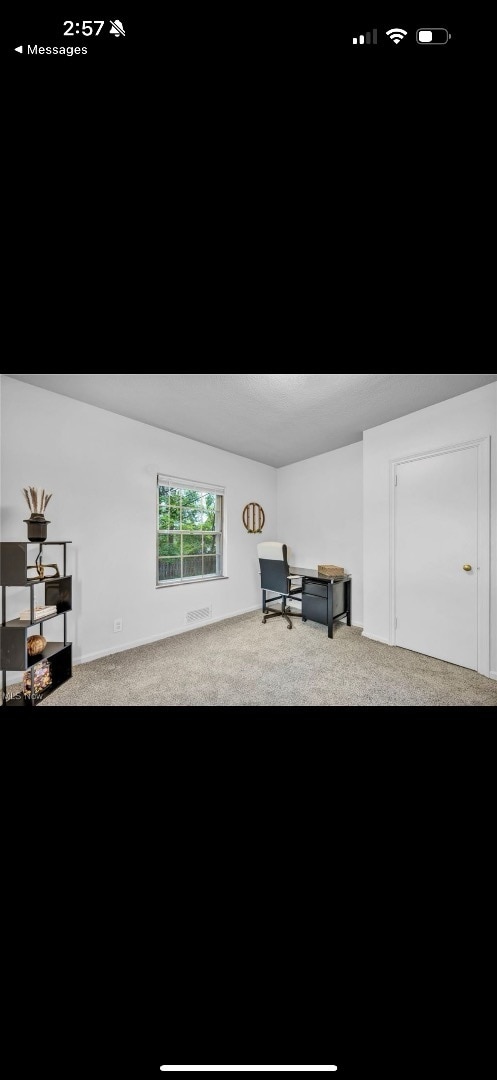 Photo - 15825 Van Aken Blvd