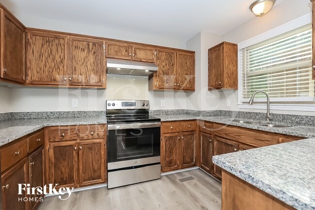 Photo - 1045 Fitzpatrick Rd