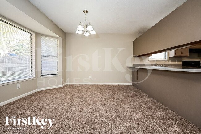 765 Fieldstone Dr