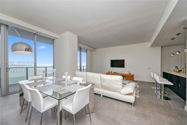 Photo - 1300 Brickell Bay Dr Unit 4102