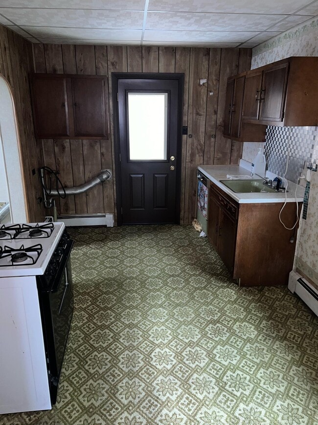 Photo - 906 Johnson Ave