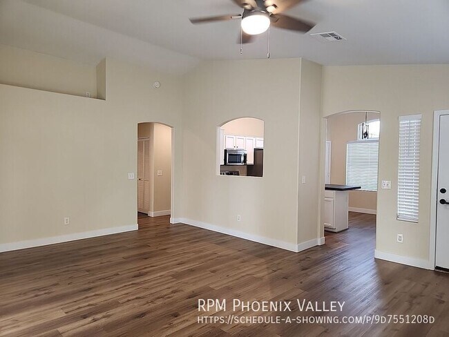 Photo - 2533 N Silverado-