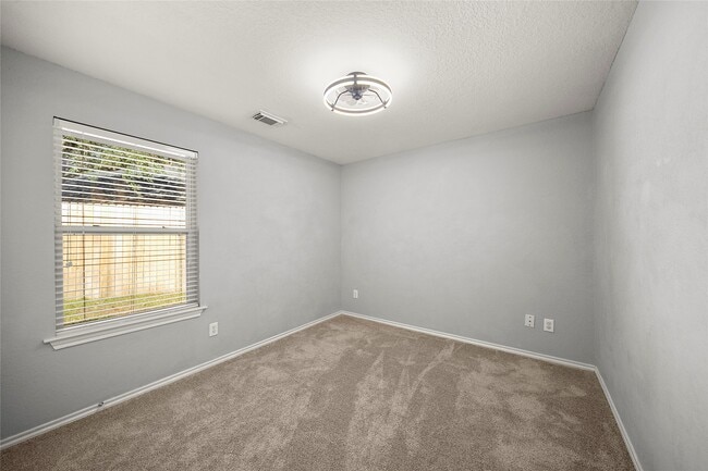 Building Photo - 62 Rookwood Ct