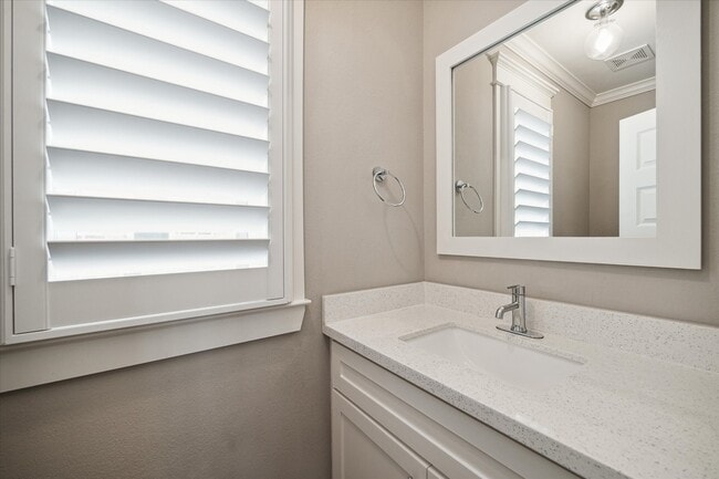 Photo - 2820 Princeton St