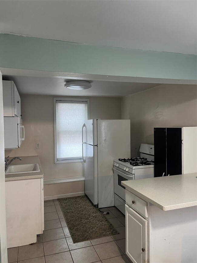 Photo - 75 N Baldwin St