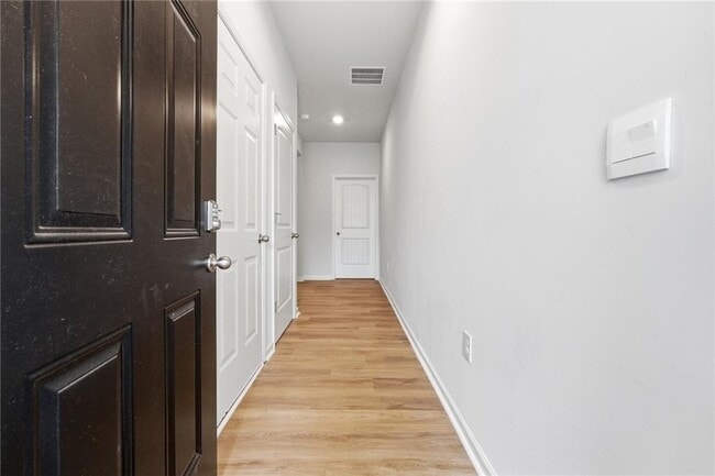 Photo - 255 Deerberry Dr