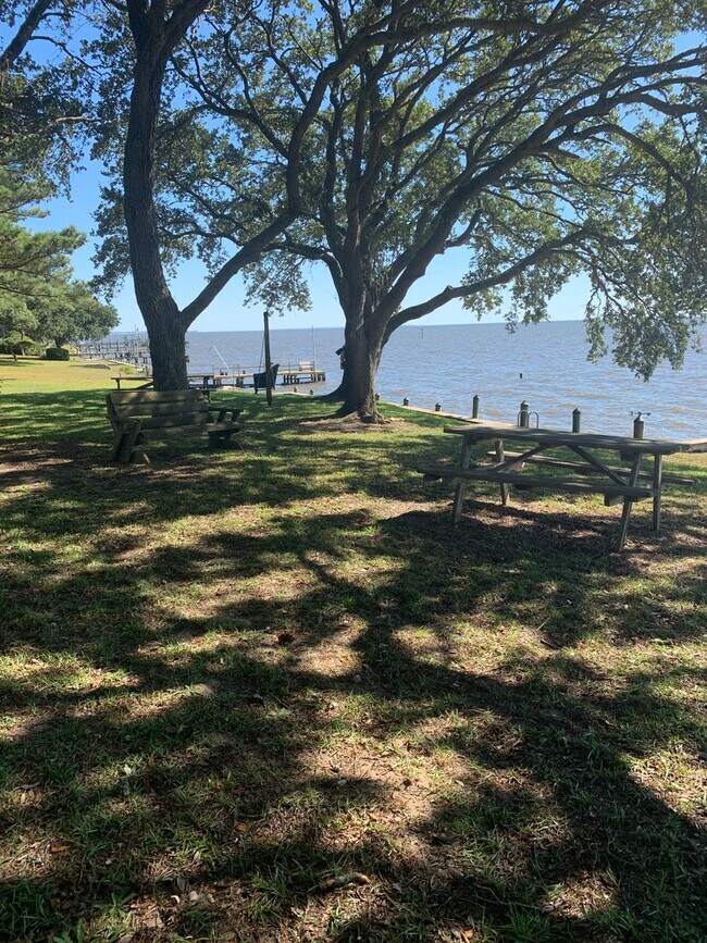 Photo - 3 Bedroom 2 Bath Home in Point Harbor Avai...