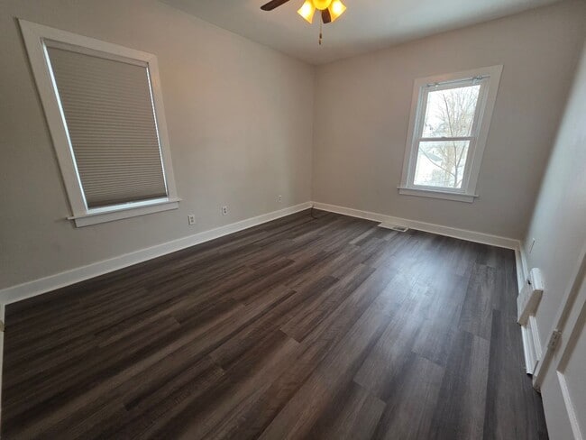 Photo - 3 bedroom, 1 bath home with attached garage, off Mt. Vernon Rd.