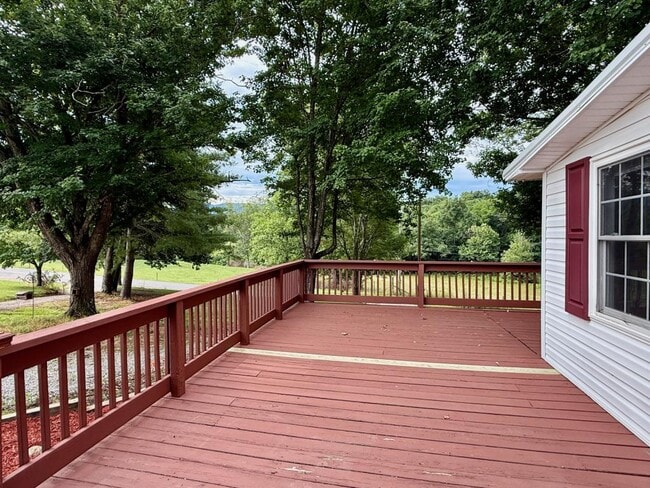 Photo - 6710 Cedar Creek Rd