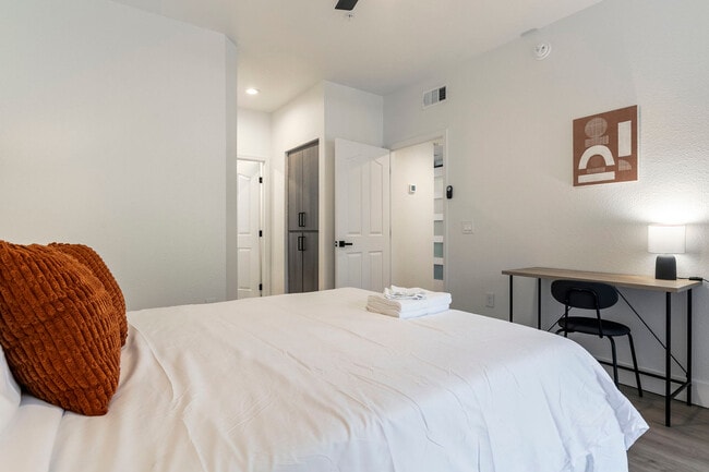 Photo - 15608 N 71st St Unidad ID1035255P