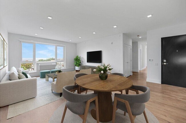 Photo - 8404 4th Ave Unidad 406