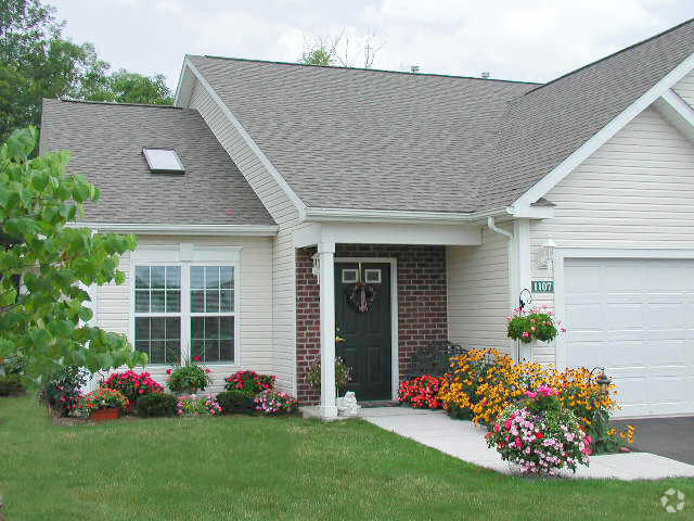 Casa adosada con entrada privada - Bradford Hill Apartments & Townhomes