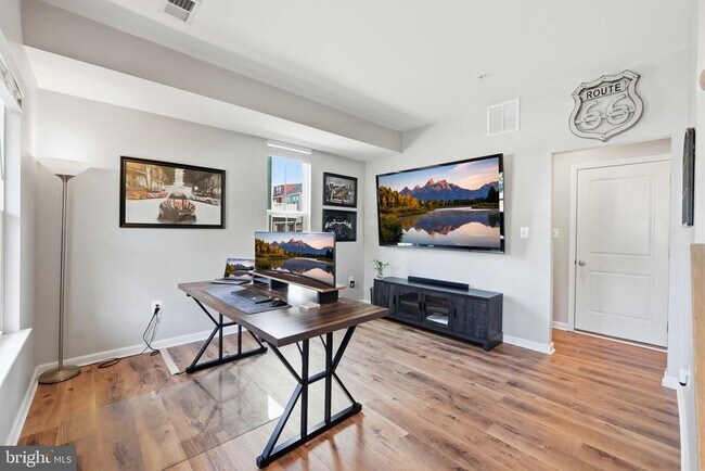 24877 Coats Square