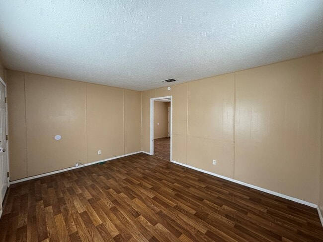 Photo - 806 N 10th St