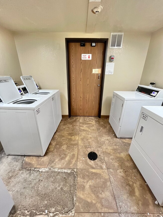 Photo - Bella Sierra Apartments