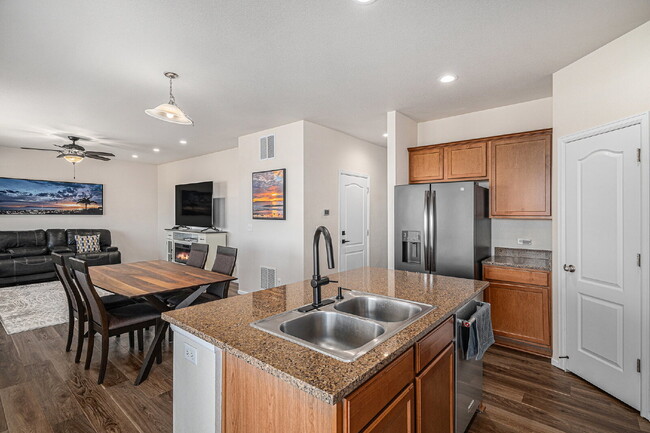 Photo - "Luxurious 5-Bed Oasis with Finished Basem... Apartment