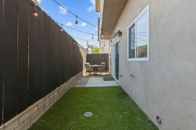 Photo - 1786 Elm Ave